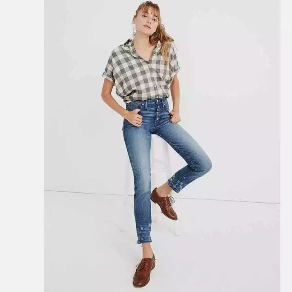 Madewell - Slim Straight Jeans: Distressed Button-Front Edition J7214 | Size 28 - Picture 4 of 10